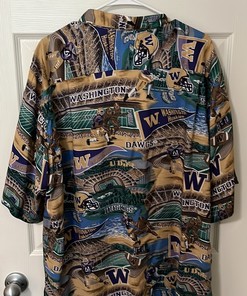 Men's Washington Huskies button up Hawaiian shirt for NCAA fans