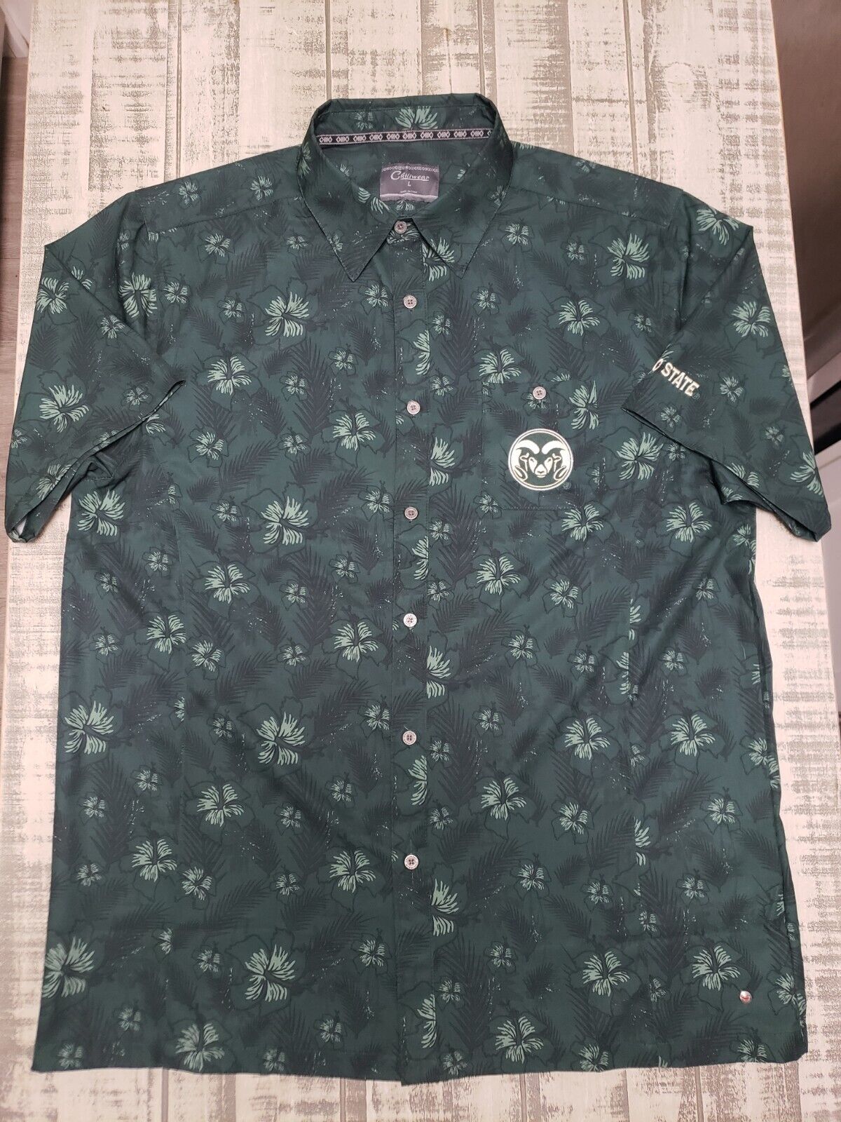 NCAA Colorado Buffaloes Parrot Hawaiian Shirt - Must-Have For Fans