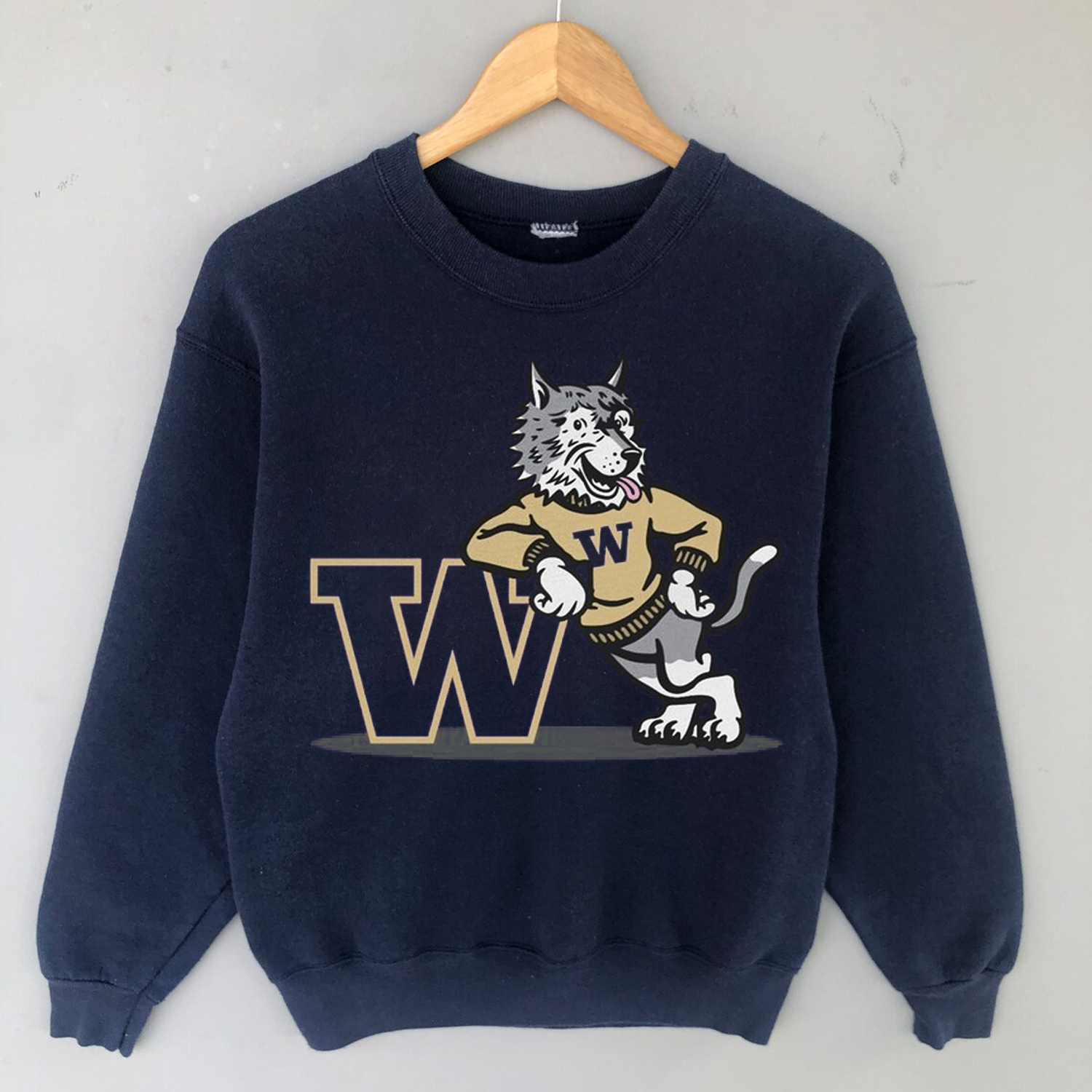 UW Huskies T-Shirt - Official University of Washington Streetwear