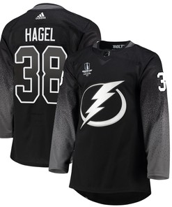 Tampa Bay Lightning Brandon Hagel 38 alternate 2022 Stanley Cup Final Breakaway Men Jersey - black - Robokeg